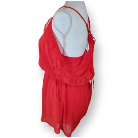 THE HANGER RED COLD SHOULDER ROMPER SZ.S EUC. - Picture 2 of 8